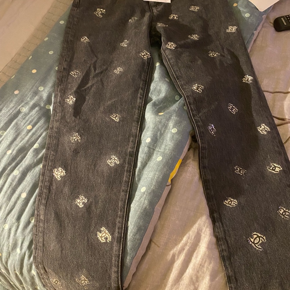 Chanel jeans too small